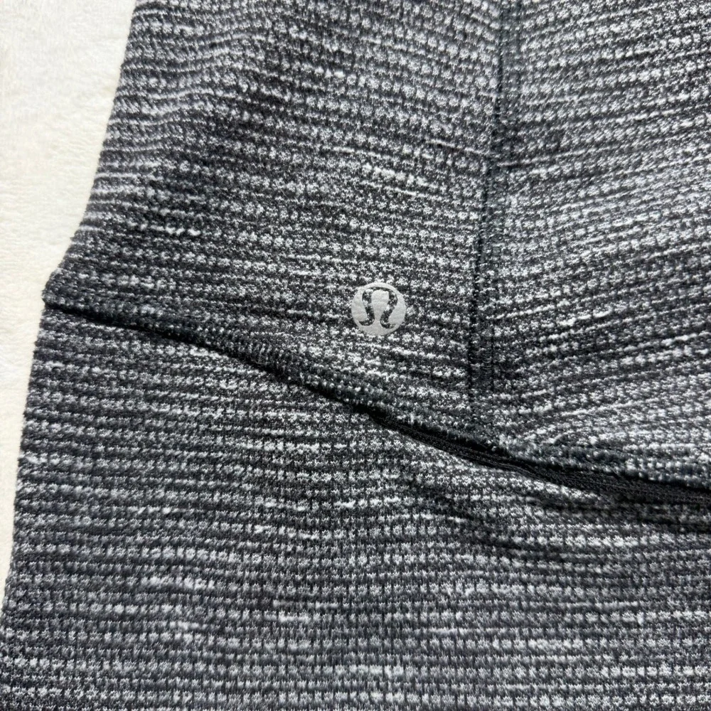 Lululemon Heathered Gray Long Sleeve Activewear Top Size 8‎ Running Yoga Pilates - Picture 6 of 8